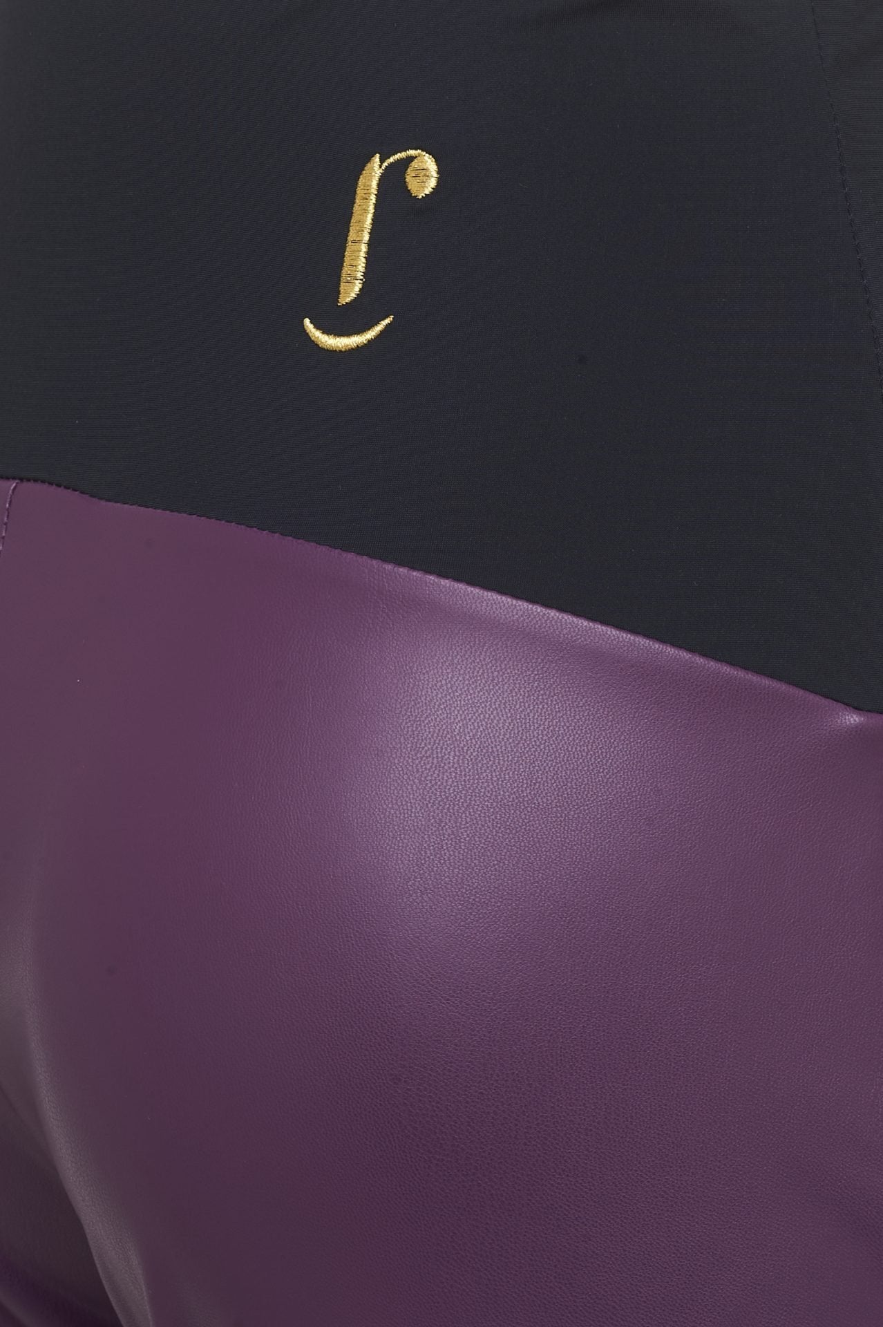 Panta donna in ecopelle viola con spacchi frontali – Panta NY