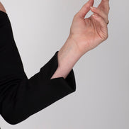 Maglia Sara felpa spalle scoperte scuba nera