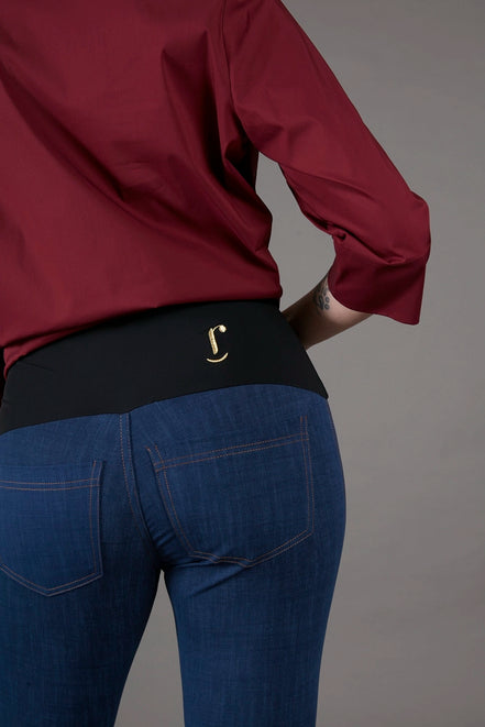 Jeans sigaretta cotone blu chiaro delavè con baschina