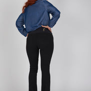 Jeans flare donna nero con baschina in punto Milano stretch