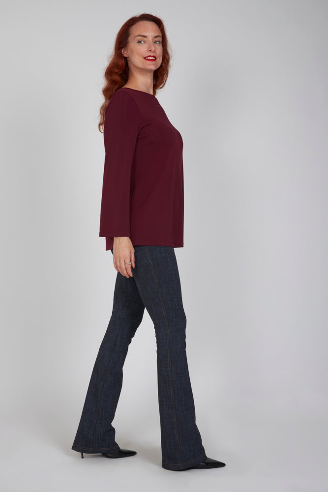 Jeans flare donna blu delavé con baschina in punto Milano stretch