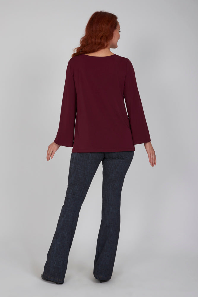 Jeans flare donna blu delavé con baschina in punto Milano stretch