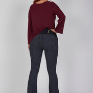 Jeans flare donna blu delavé con baschina in punto Milano stretch