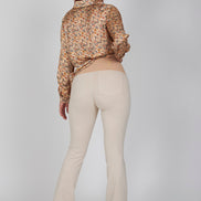 Jeans flare beige con baschina in punto Milano stretch