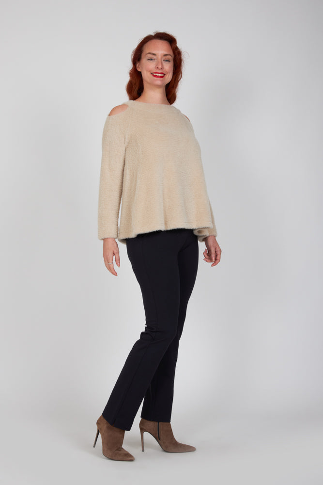 Maglia Sara felpa spalle scoperte pelouche cipria