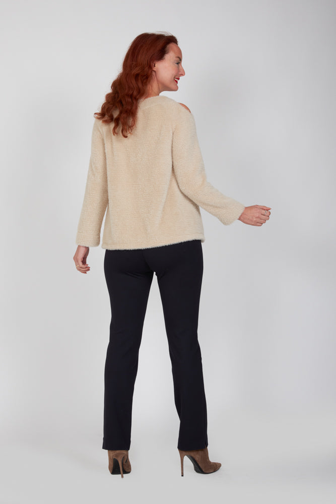 Maglia Sara felpa spalle scoperte pelouche cipria