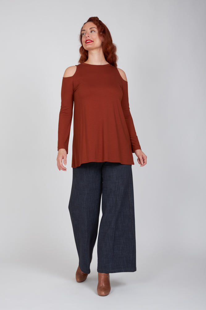Maglia donna color cannella manica lunga con scollo all’americana Ischia