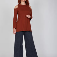 Maglia donna color cannella manica lunga con scollo all’americana Ischia