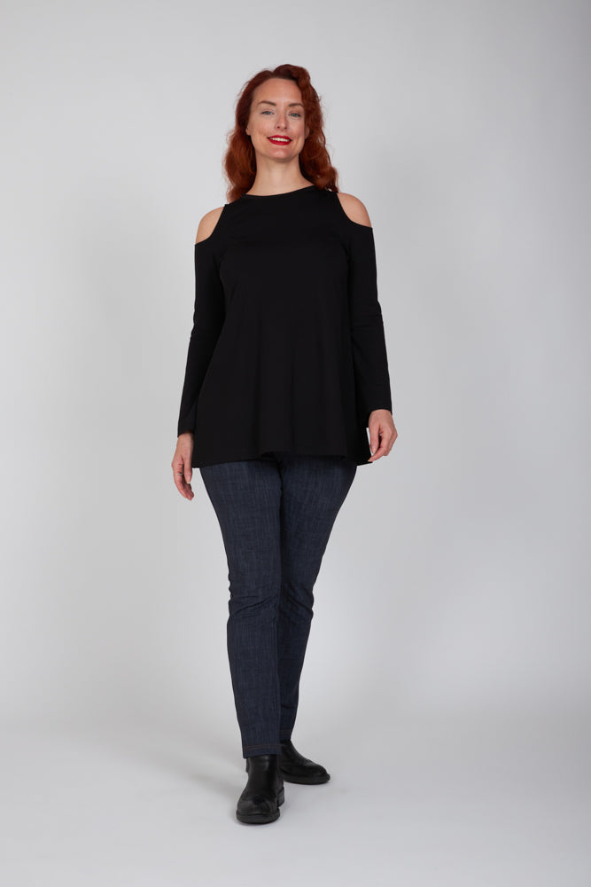 Maglia donna nera manica lunga con scollo all’americana Ischia