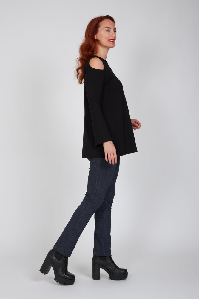 Maglia donna nera manica lunga con scollo all’americana Ischia