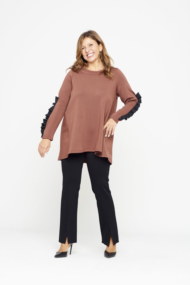 Seoul Top in Cocoa and Black