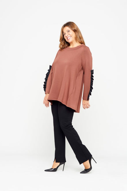 Seoul Top in Cocoa and Black