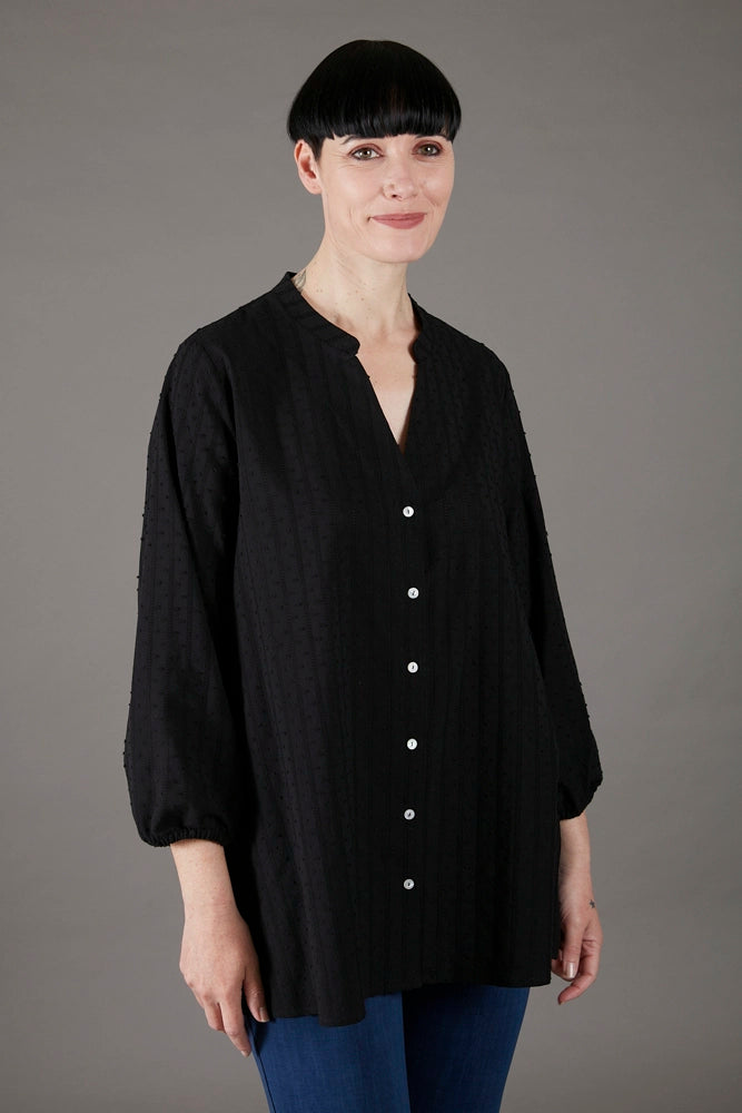 Camicia Vulcano nera in plumetis