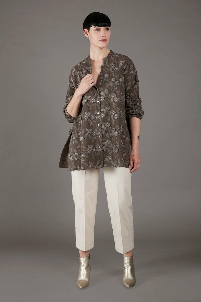Camicia Vulcano ricamata tortora