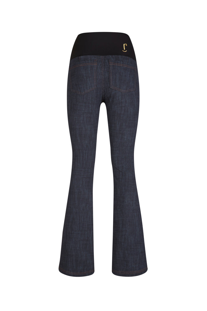 Jeans flare donna blu delavé con baschina in punto Milano stretch