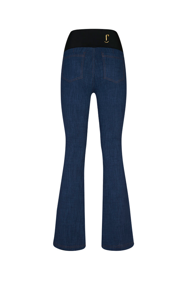 Jeans flare donna blu chiaro delavè con baschina in punto Milano leggero stretch