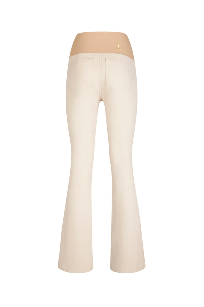 Jeans flare beige con baschina in punto Milano stretch