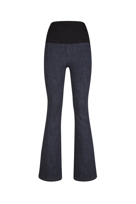 Jeans flare donna blu delavé con baschina in punto Milano stretch
