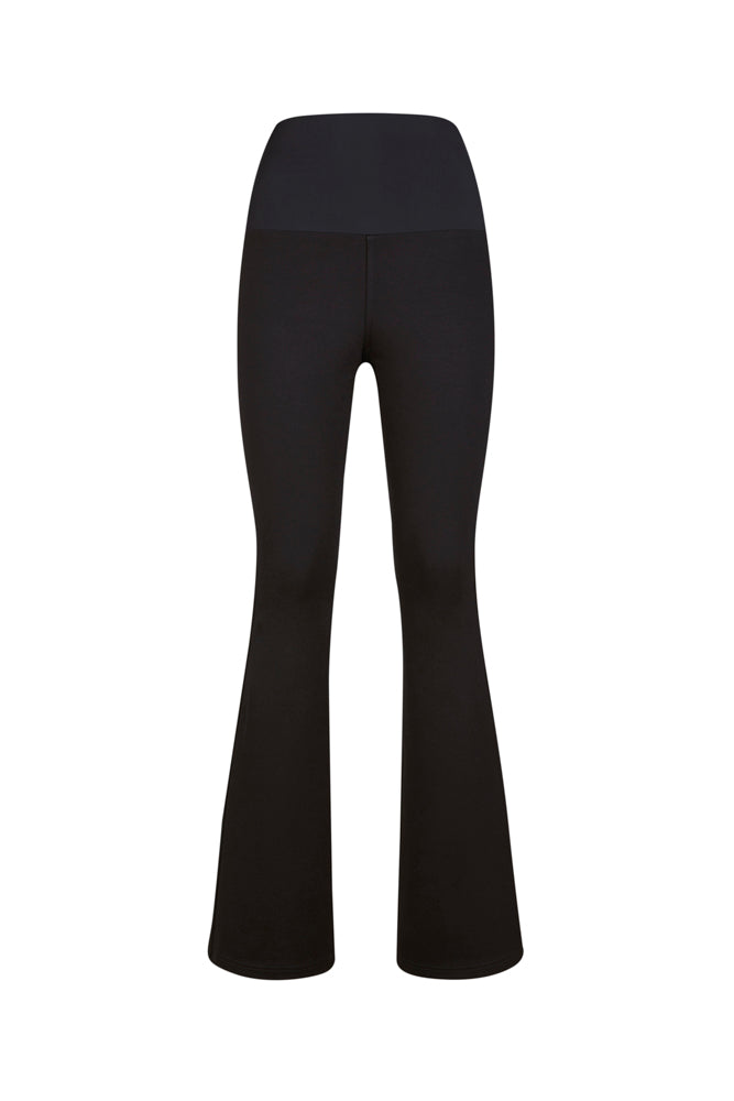 Jeans flare donna nero con baschina in punto Milano stretch