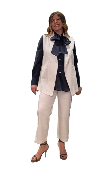 Look fiocco tailleur bianco