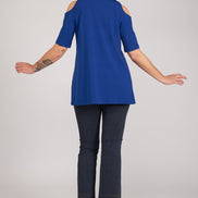 Look completo maglia bluette e jeans zampetta