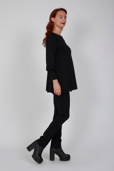 Jeans sigaretta punto milano nero con baschina
