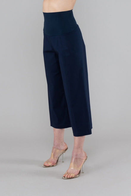 Panta Capri cotone blu con baschina