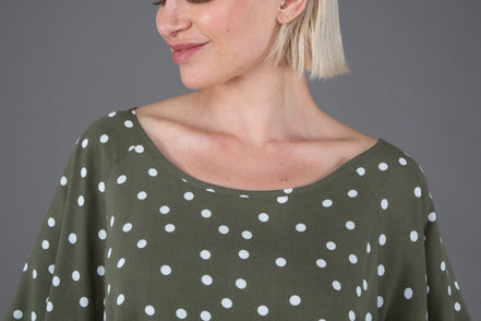 Top Salina Pois Bianchi su Verde