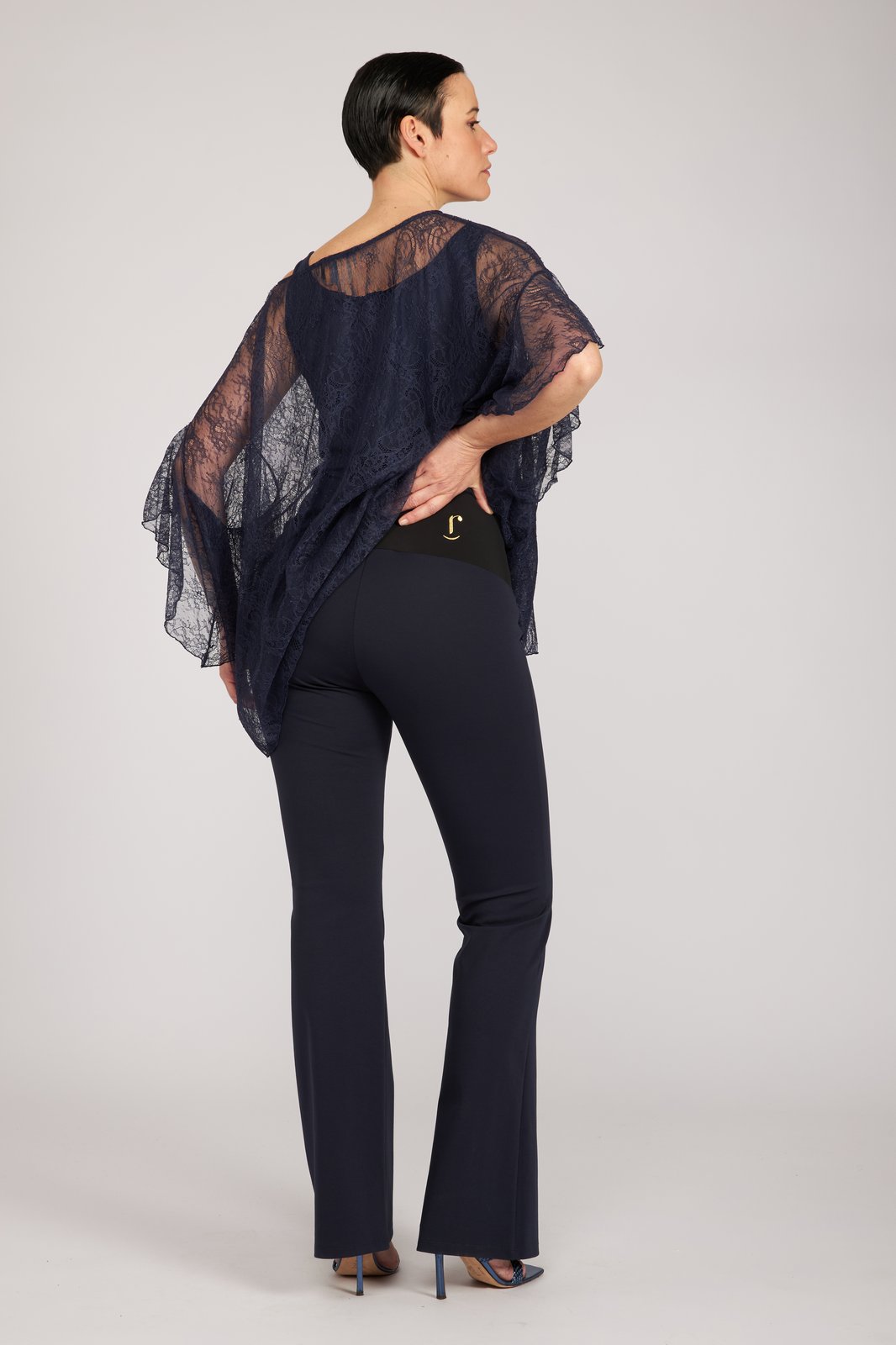 Look pizzo Blu